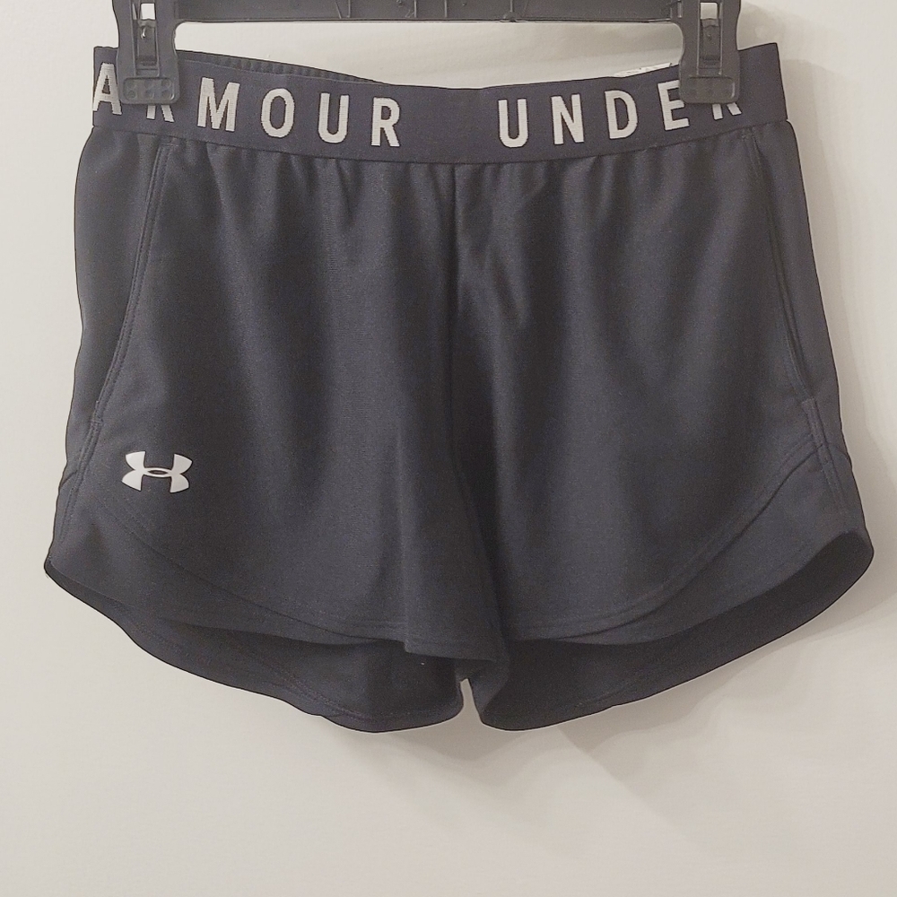 Under Armour Women's Black Shorts With Pockets